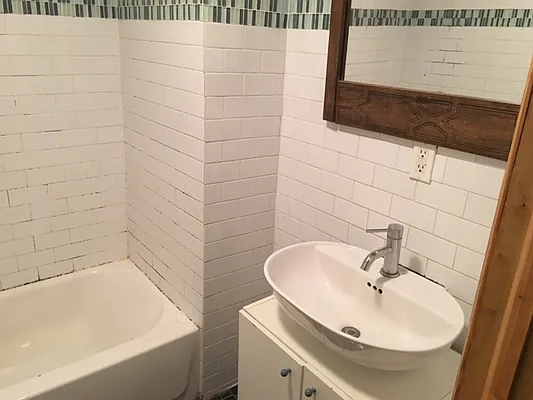 Rented by Premier Metro Realty Corp | media 25