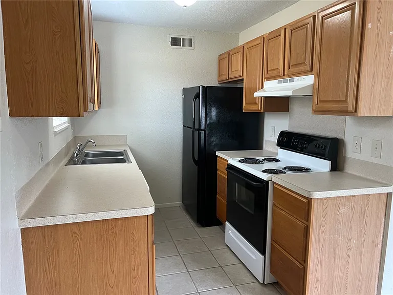 808 Natalie St #A — Photo 7