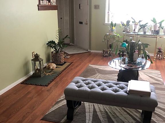 5th image of 101 Monroe Dr #198