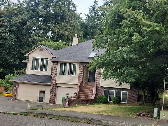 2nd image of 114 Forest Park Dr