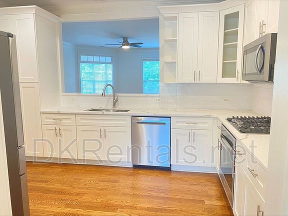 5th image of 10250 Billings Pointe