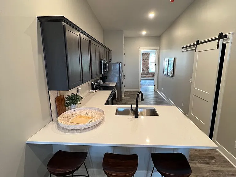 315 Columbia St #300 — Photo 8