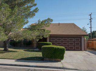 621 Cottonwood Dr, Ridgecrest, CA 93555