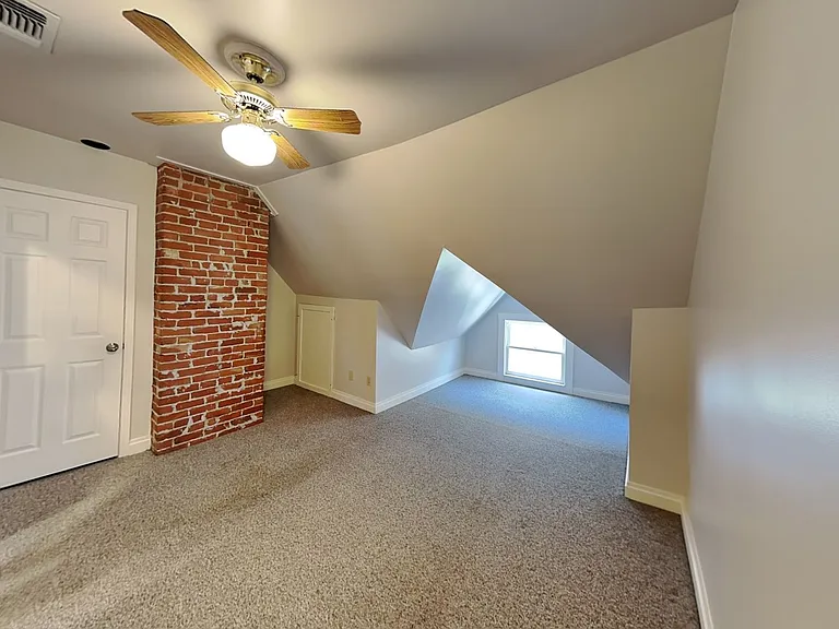 2620 J St — Photo 5