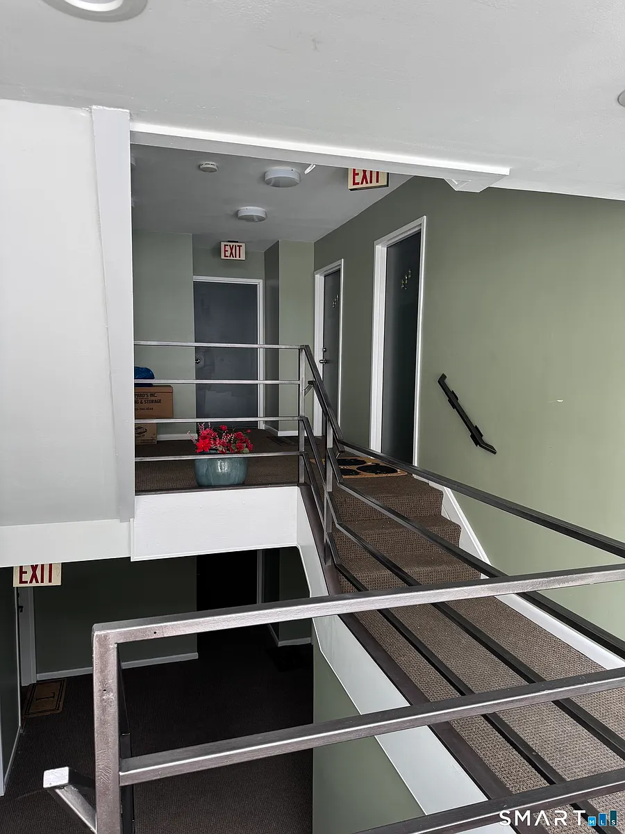 Building Photo - 175 Mill Pond Rd #324