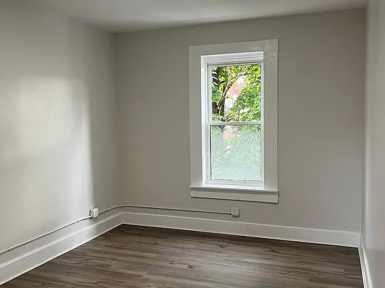 11 Worcester Pl #2 — Photo 3