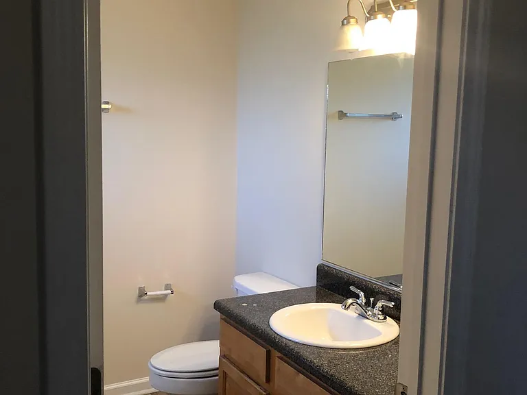 410 Summer Pl — Photo 6