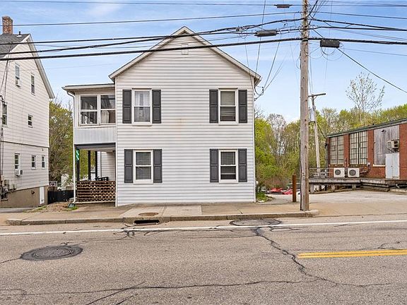 2nd image of 316-318 Washington St