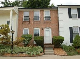 3317 Burbank Dr, Ann Arbor, MI 48105