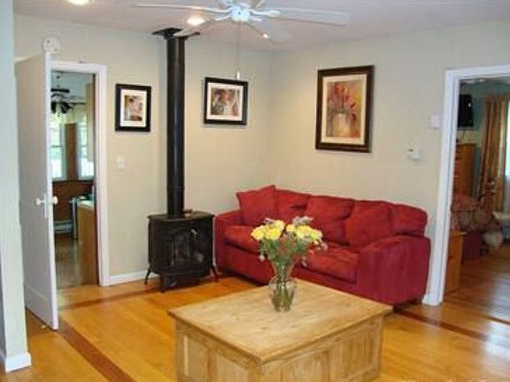 2nd image of 27 Ferris Dr