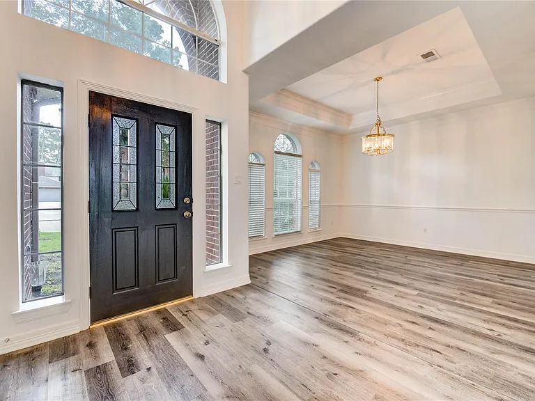 8803 Memorial Creek Dr — Photo 8