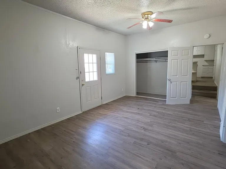 913 S Rusk St — Photo 13