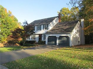 23 Weatherside Dr, Wallingford, CT 06492