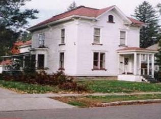 66 Park St, Malone, NY 12953