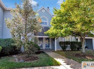 48 Tanglewood Ct, Monmouth Junction, NJ 08852