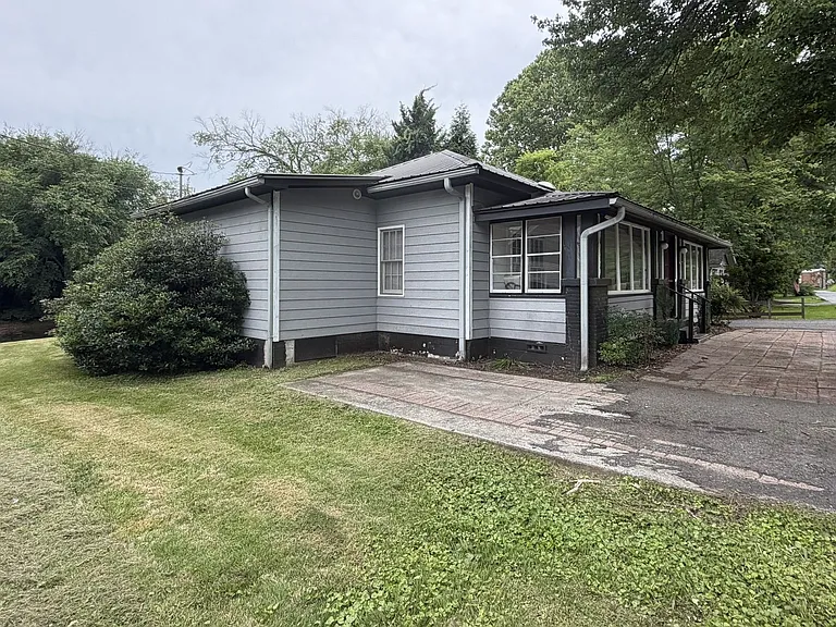 278 Toccoa Ave — Photo 2