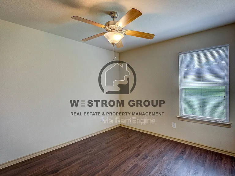 10721 Deauville Dr — Photo 30