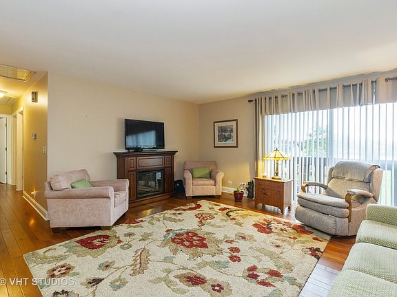 2nd image of 7716 W Grovewood Ln #215D