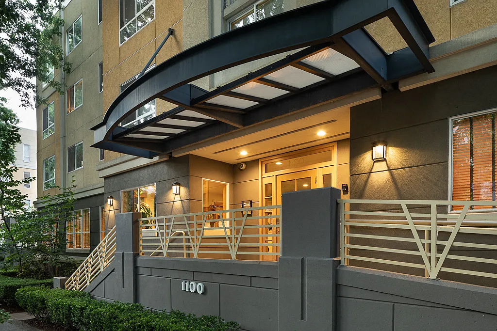 Tate Mason House - 55+ Community — Photo 1
