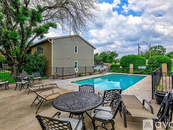 4th image of 2450 Ashdale Dr APT 215