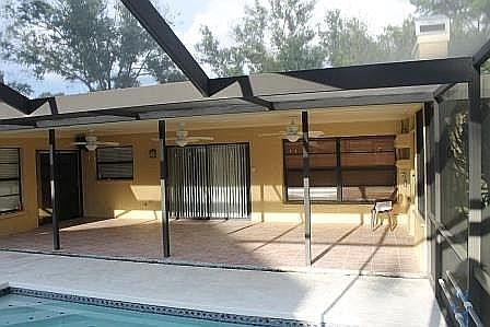 3rd image of 15616 Deerglen Dr