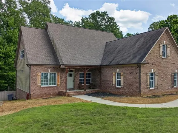 350 Morning Glory Rd, Madison, NC 27025