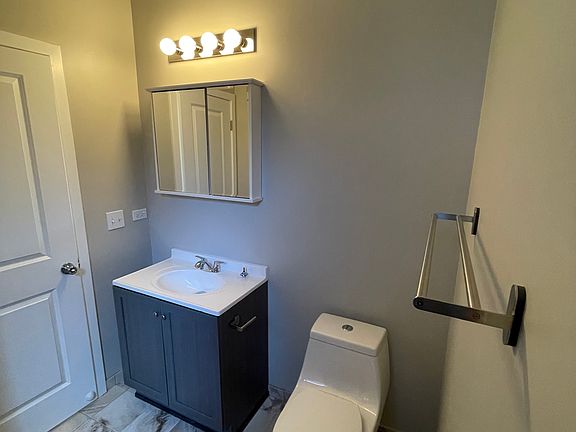 5th image of 122 S Central Ave #2