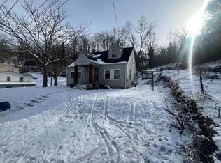 1501 Delta Dr, Charleston, WV 25387