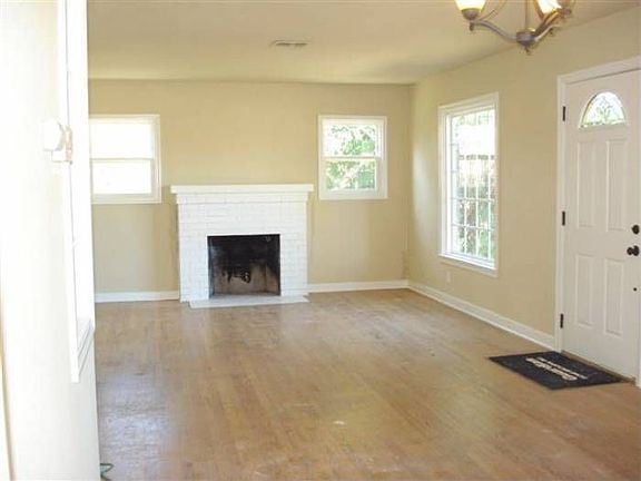 Bright - Open Living area