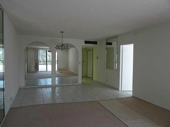 600 Three Islands Blvd APT 317, Hallandale, FL 33009