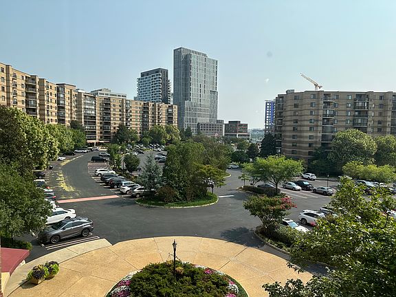 3rd image of 8350 Greensboro Dr APT 403