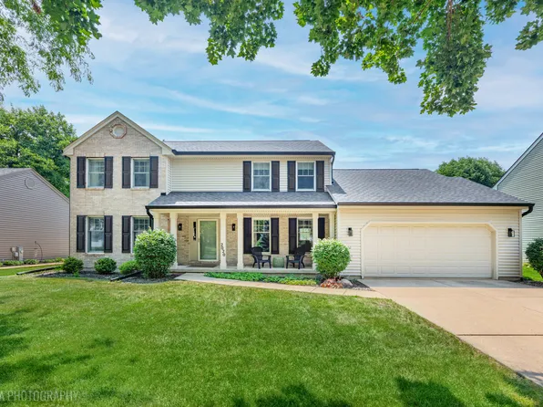 2020 Sheffield Ln, Geneva, IL 60134