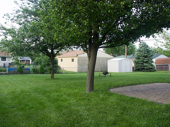 4th image of 3066 Barbee Ave