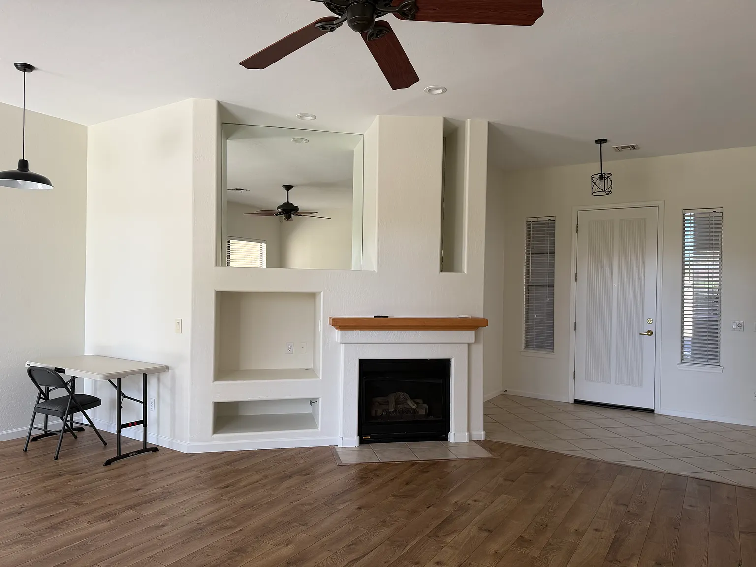 18424 N 48th Place — Photo 2