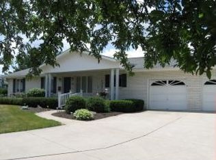 191 Meadowlark Ln, Bremen, IN 46506