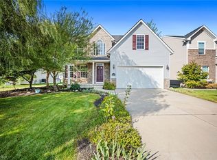 6580 Majestic Dr, North Ridgeville, OH 44039