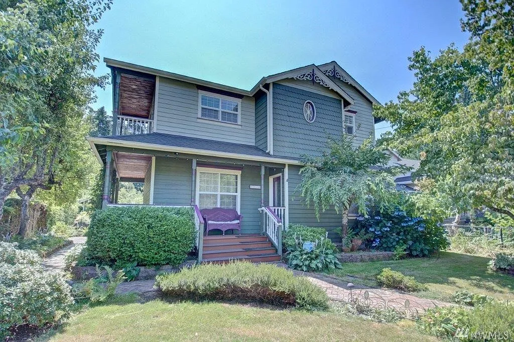 1119 Giles Ave NW photo 1