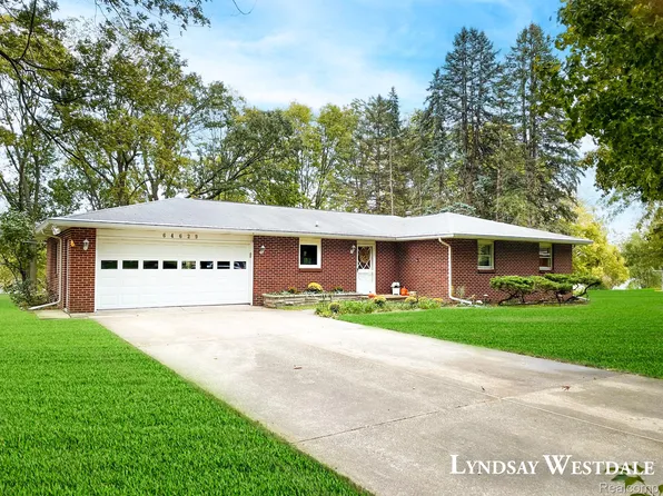 64629 E Northpark Dr, Constantine, MI 49042