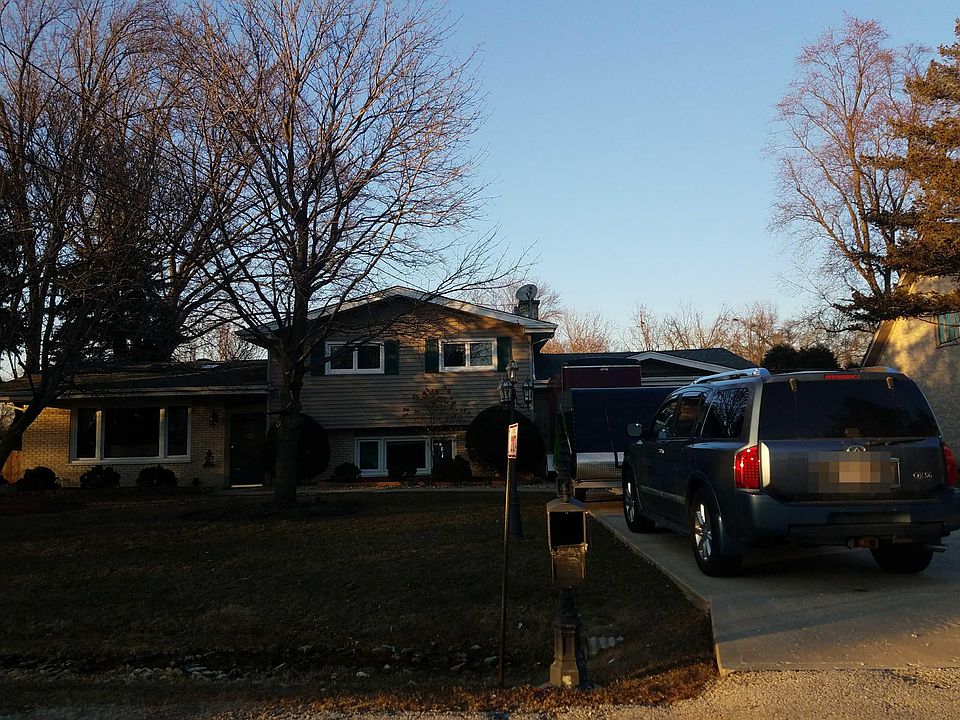 1st image of 22W274 Temple Dr