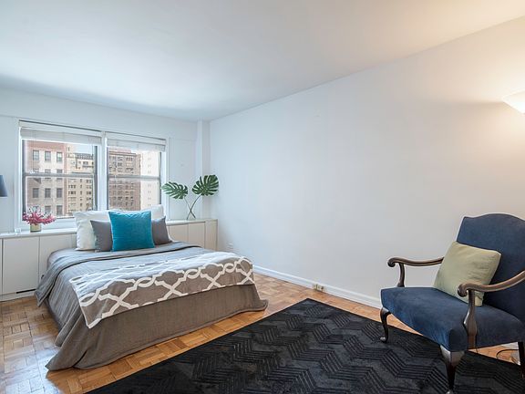 3rd image of 205 E 77th St APT 11A