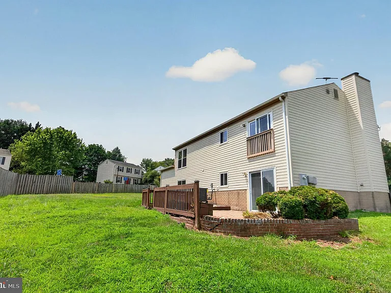 13296 Hollinger Ave — Photo 48