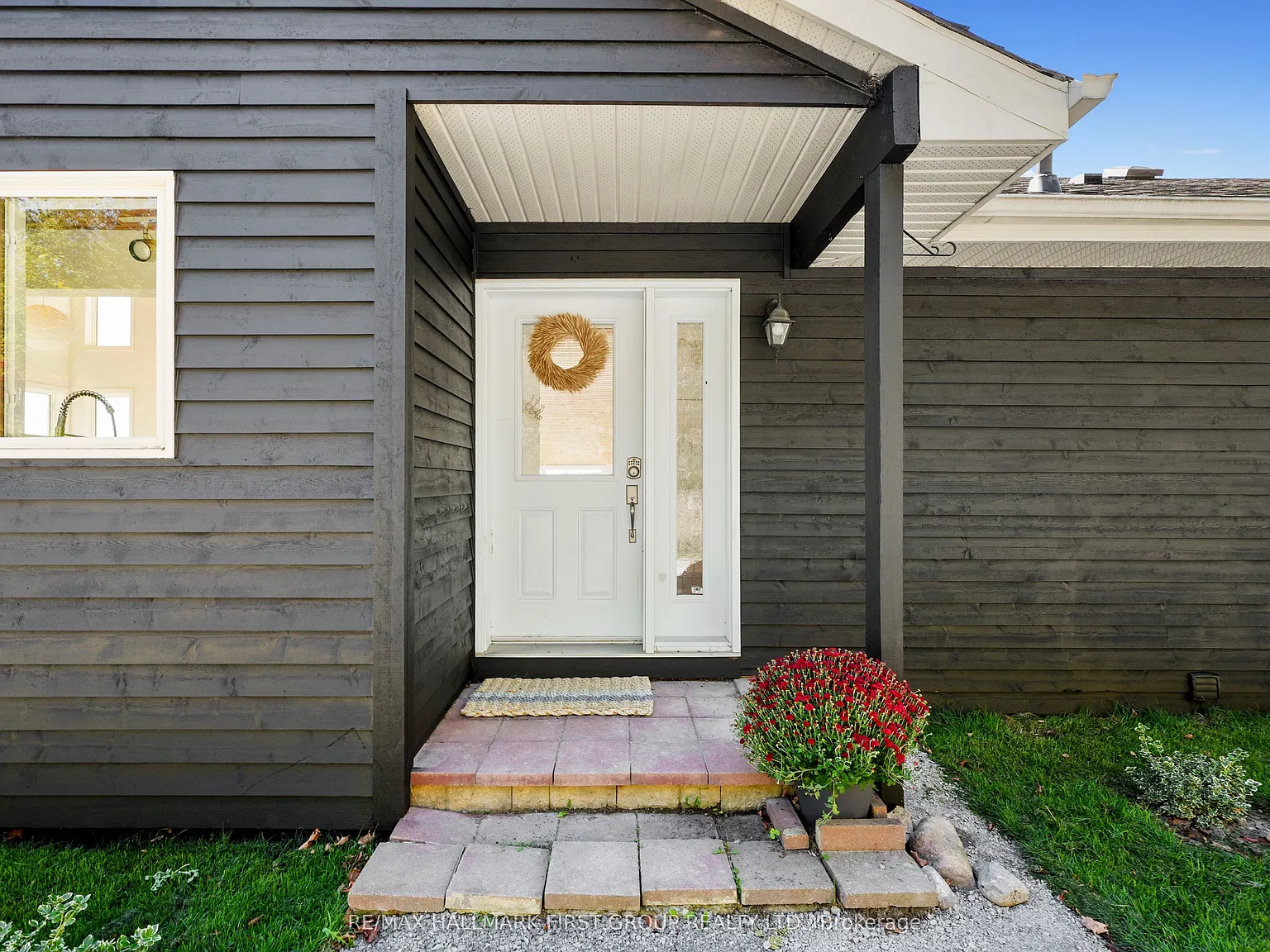 4 bed, $2,600 — Photo 4
