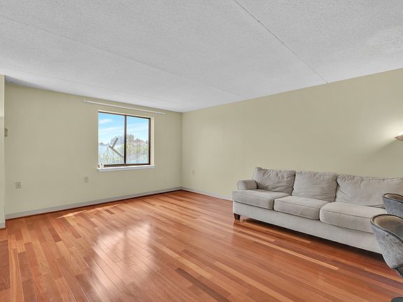3rd image of 30 Daniels St APT 304