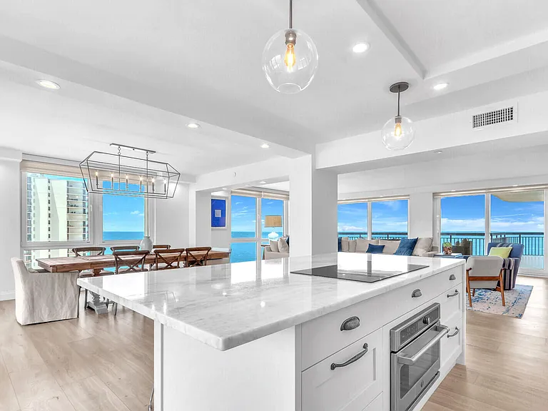 5380 N Ocean Dr #18J — Photo 32