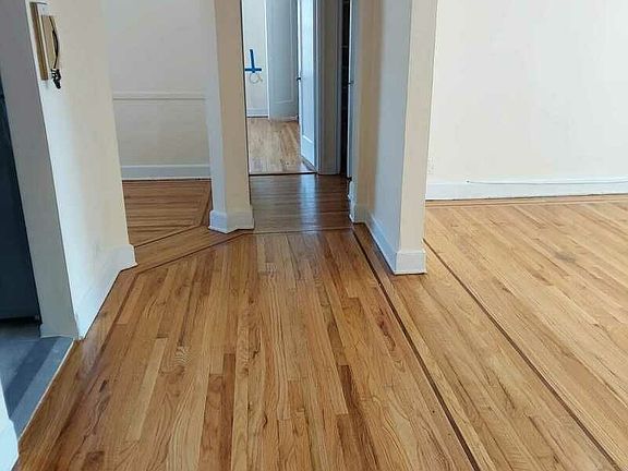 2nd image of 5424 Arlington Ave #E51