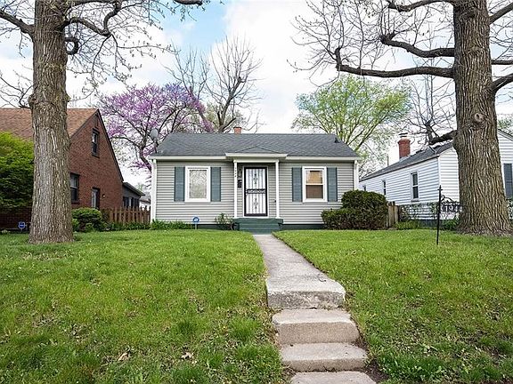 2nd image of 1944 N Sharon Ave