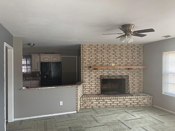 3rd image of 3927 Melody Ln