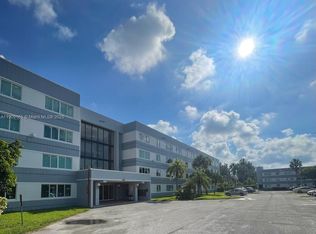 Naranja Lakes Condo No 5, Homestead, FL 33032