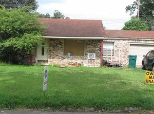 2411 N Hird St, Orange, TX 77630