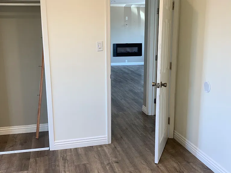 1732 W 104th St — Photo 33